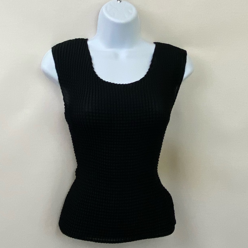H-17 Nicola Black Sleeveless Blouse Size M